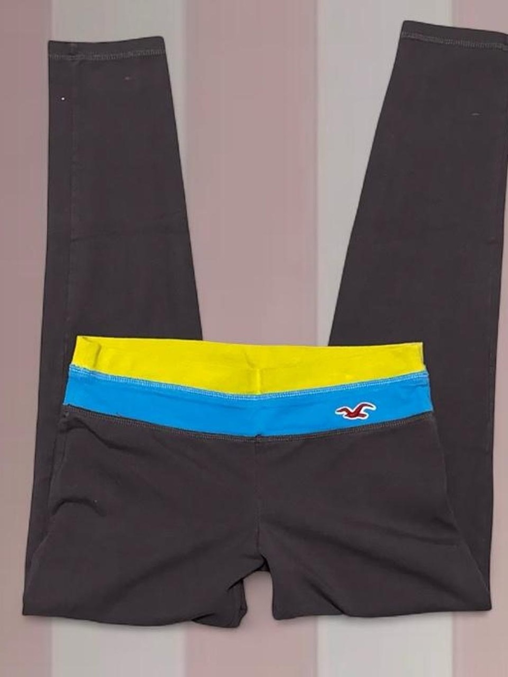 Hollister Co. y2K grey leggings with green and blue waistband - Picture 3 of 8